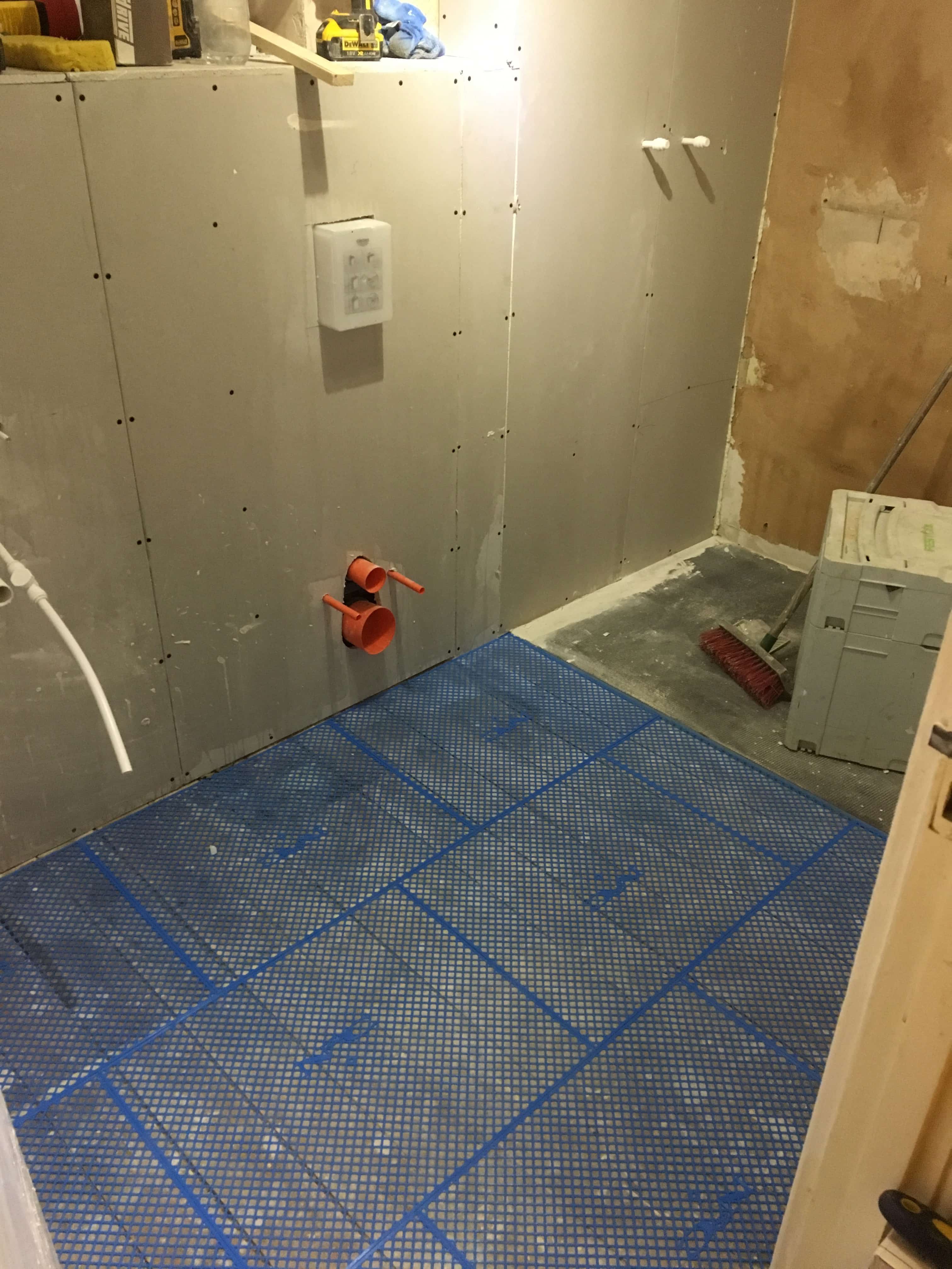 Tiling bathroom floor preparation